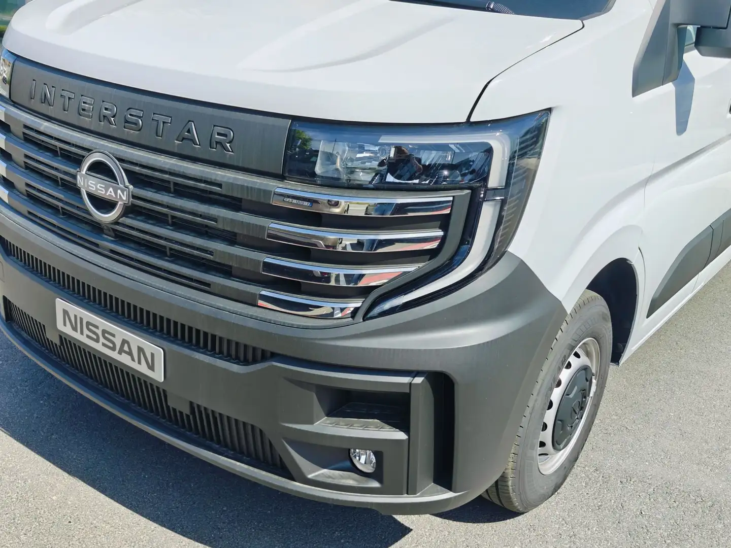 Nissan Interstar 2.0 dCi 130 M/T L2H2 3.5t N-Connecta - 2