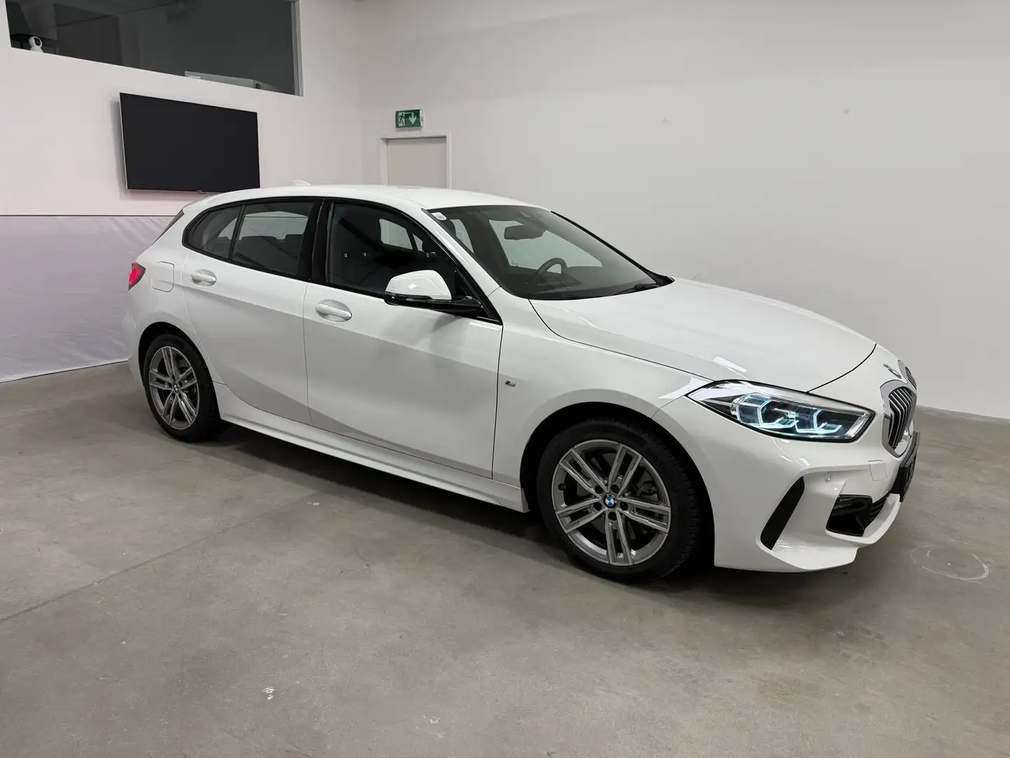 BMW 120 120d M Sport Aut. M Sport Weiß - 2
