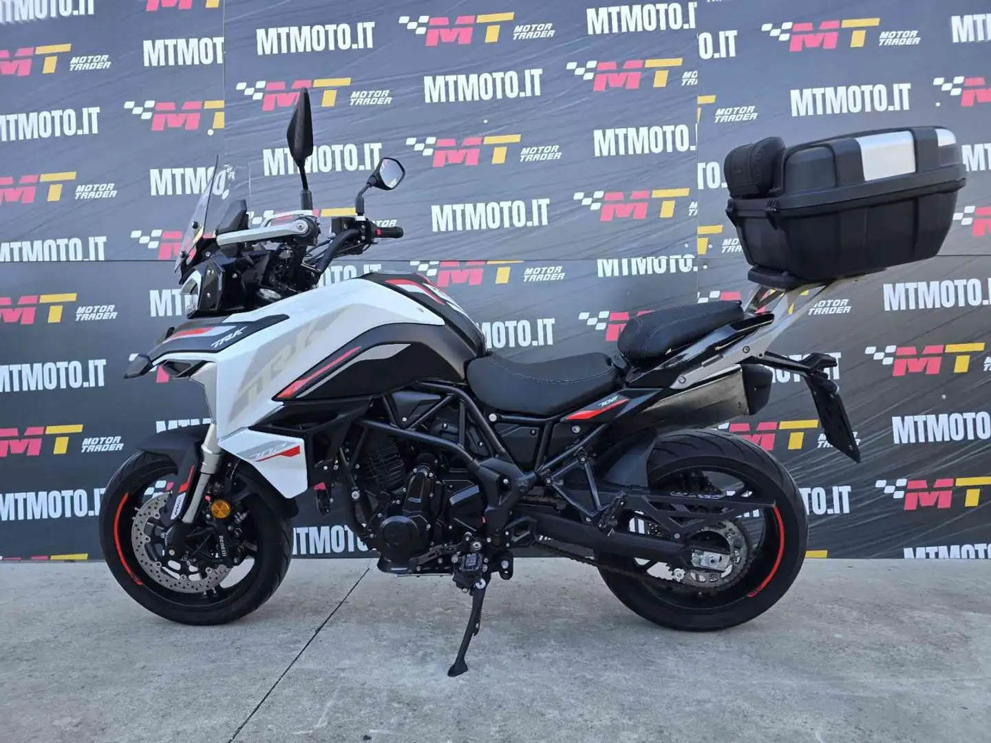 Benelli TRK 702 Tris Valige Video 360 Bianco - 2