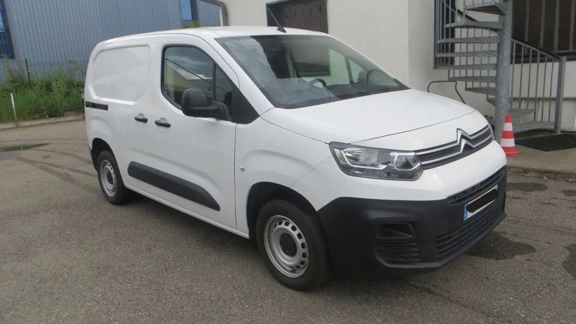 Citroen Berlingo M 650 BLUEHDI 75 cv 1ere main 3 places , Weiß - 2