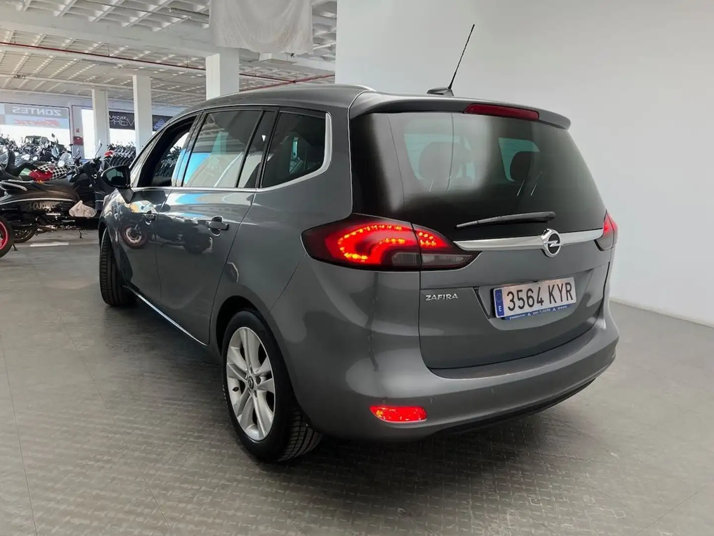 Opel Zafira 1.6 T S/S Innovation Aut. Gris - 2