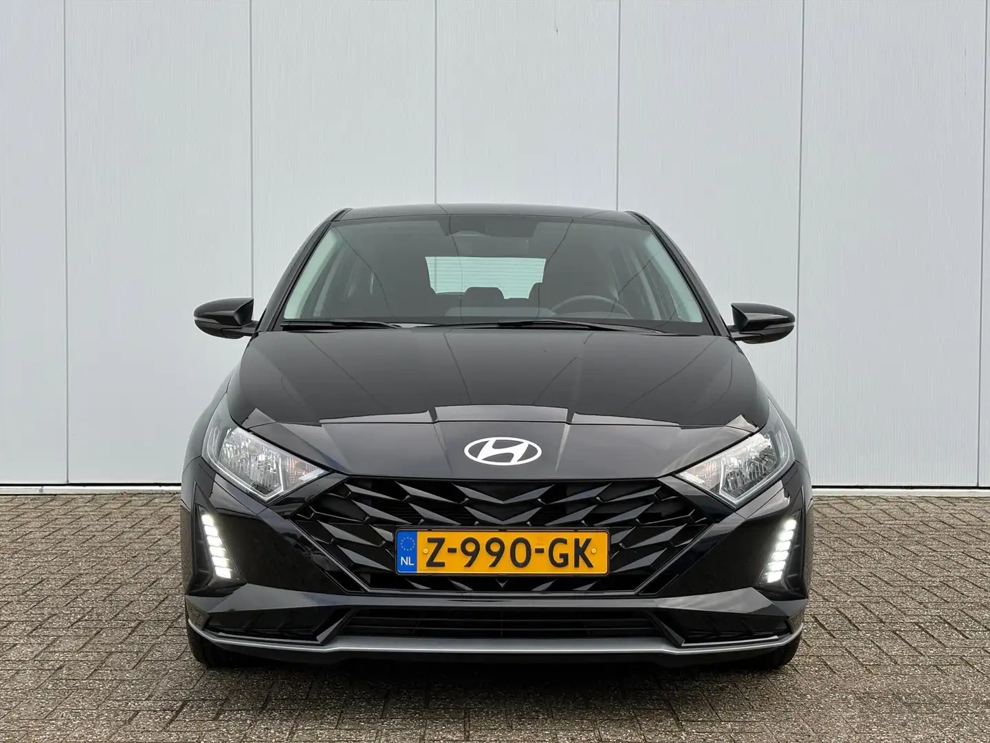 Hyundai i20 1.0 T-GDI 48V MHEV 100pk 7DCT Comfort Smart | Lane Zwart - 2