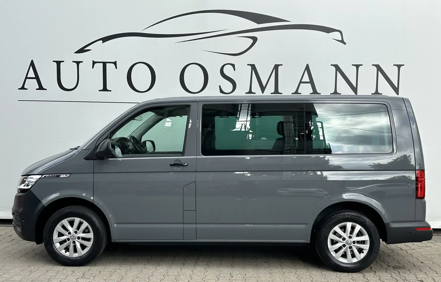 Volkswagen T6 Caravelle DSG Kurz Trendline 9-Sitzer  ACC Grau - 2