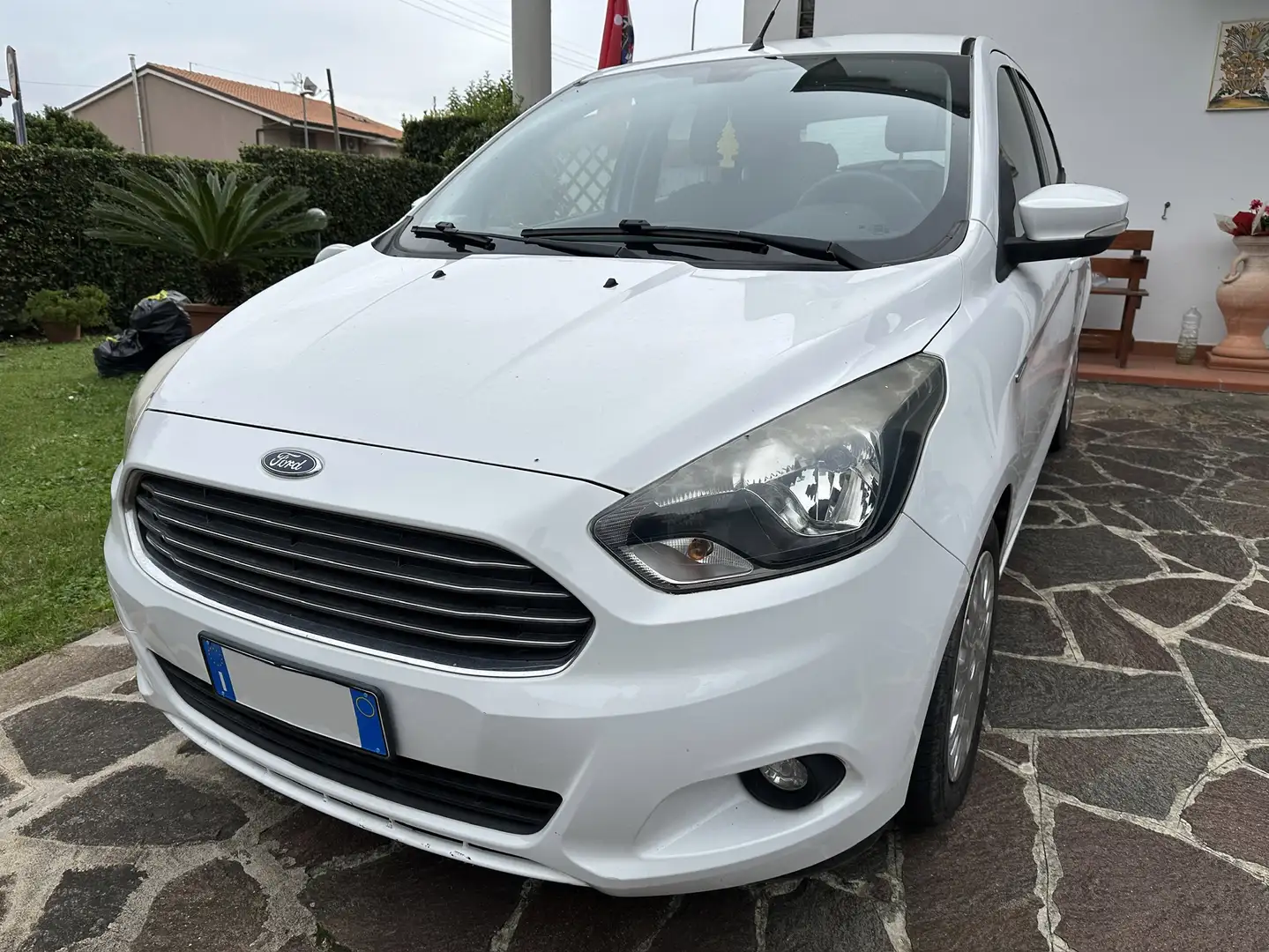 Ford Ka/Ka+ Ka + 1.2 70cv - 1