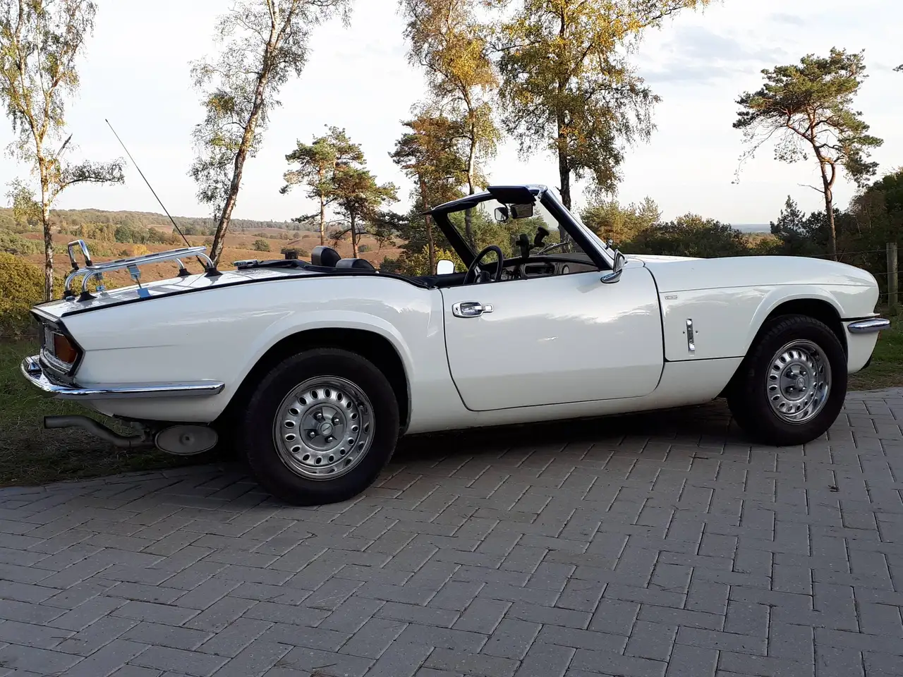 Triumph Spitfire 1500 TC Eventueel is ook de huur van mijn garage box over te nemen. De garage, voorzien van elektro, staat in Rheden., foto 2