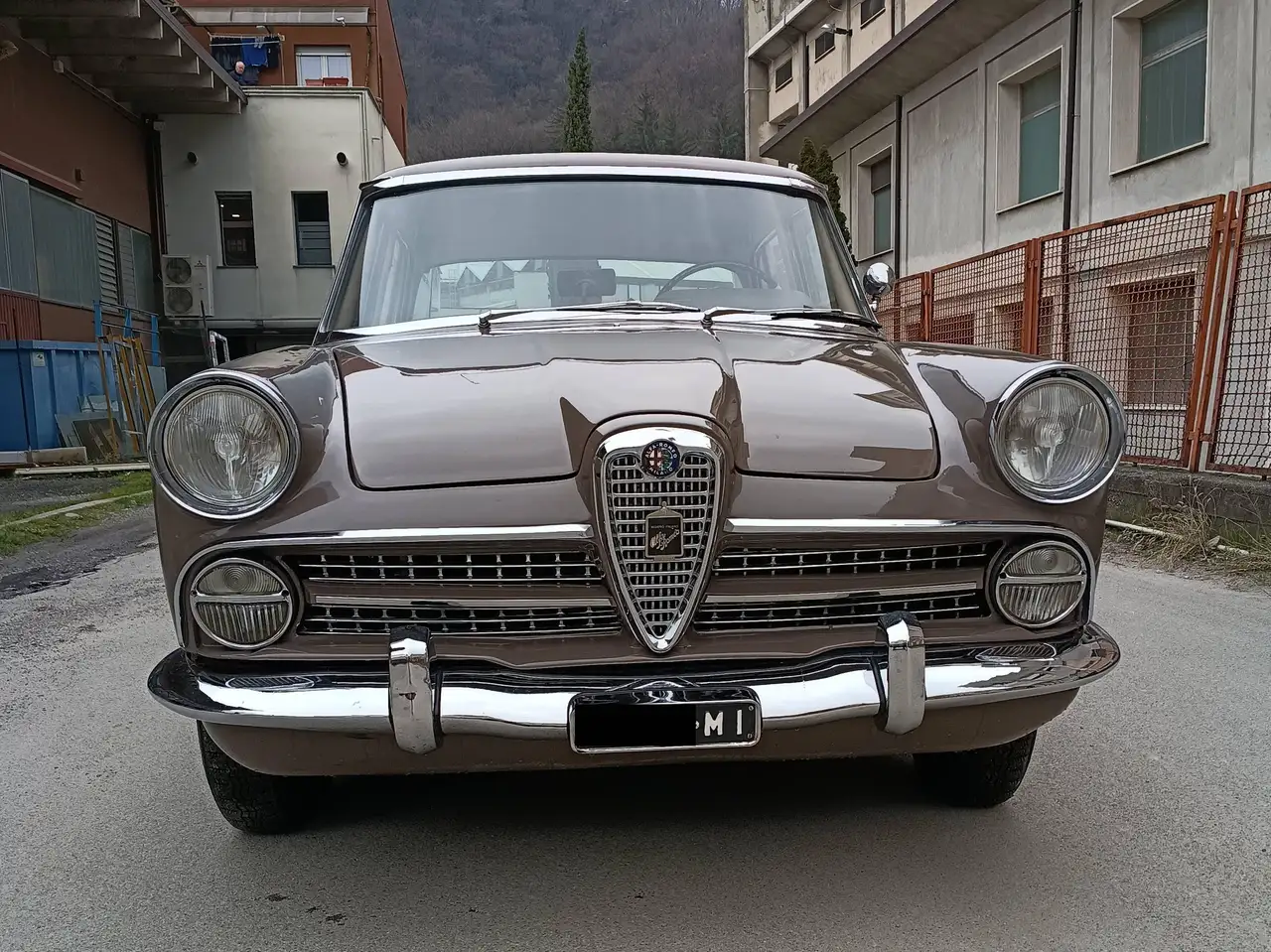 Alfa Romeo 2000 1958, foto 1