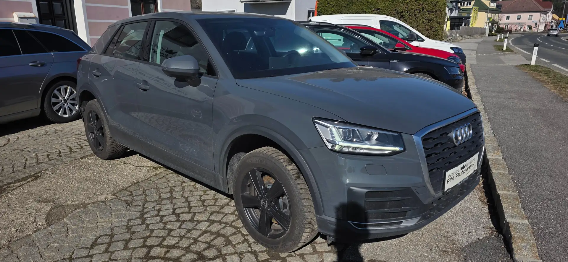 Audi Q2 Q2 35 TFSI S-tronic Grijs - 2