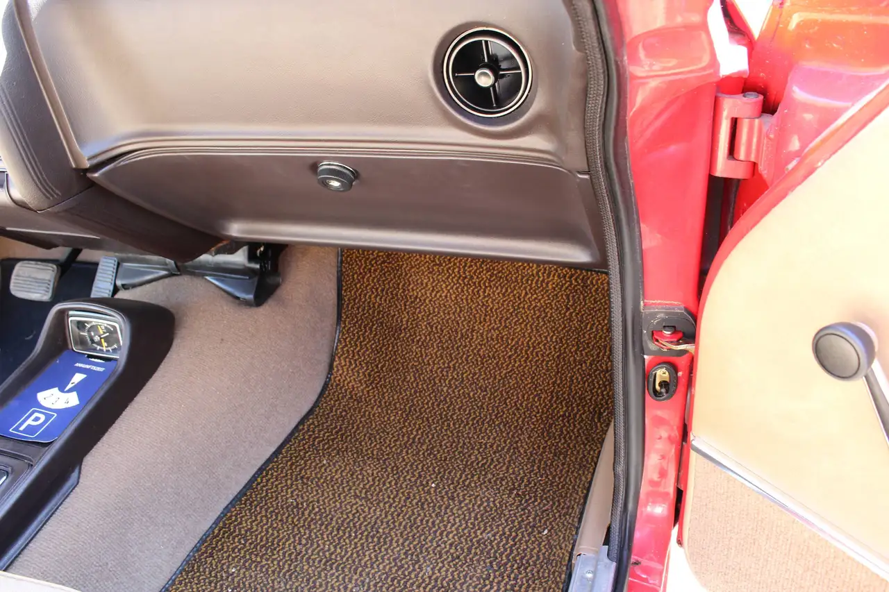 Ford Capri 2 Liter und 6 Zylinder, foto 11