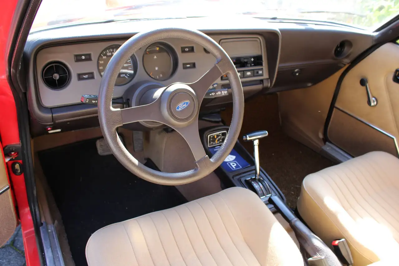 Ford Capri 2 Liter und 6 Zylinder, foto 9