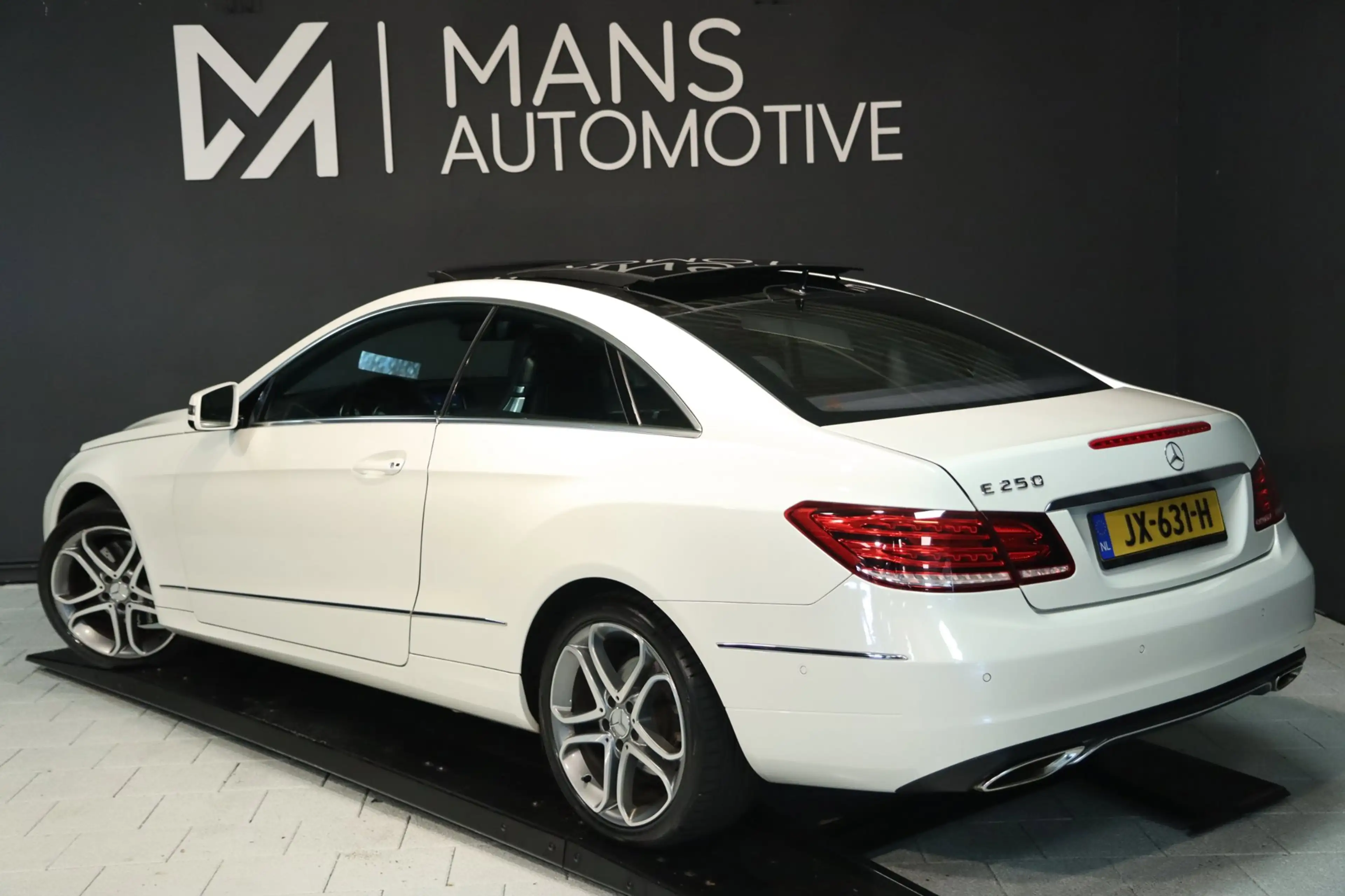 Mercedes-Benz E 250 Coupé / PANODAK / HK / LEDER / CRUISE / DODEHOEK — photo 5