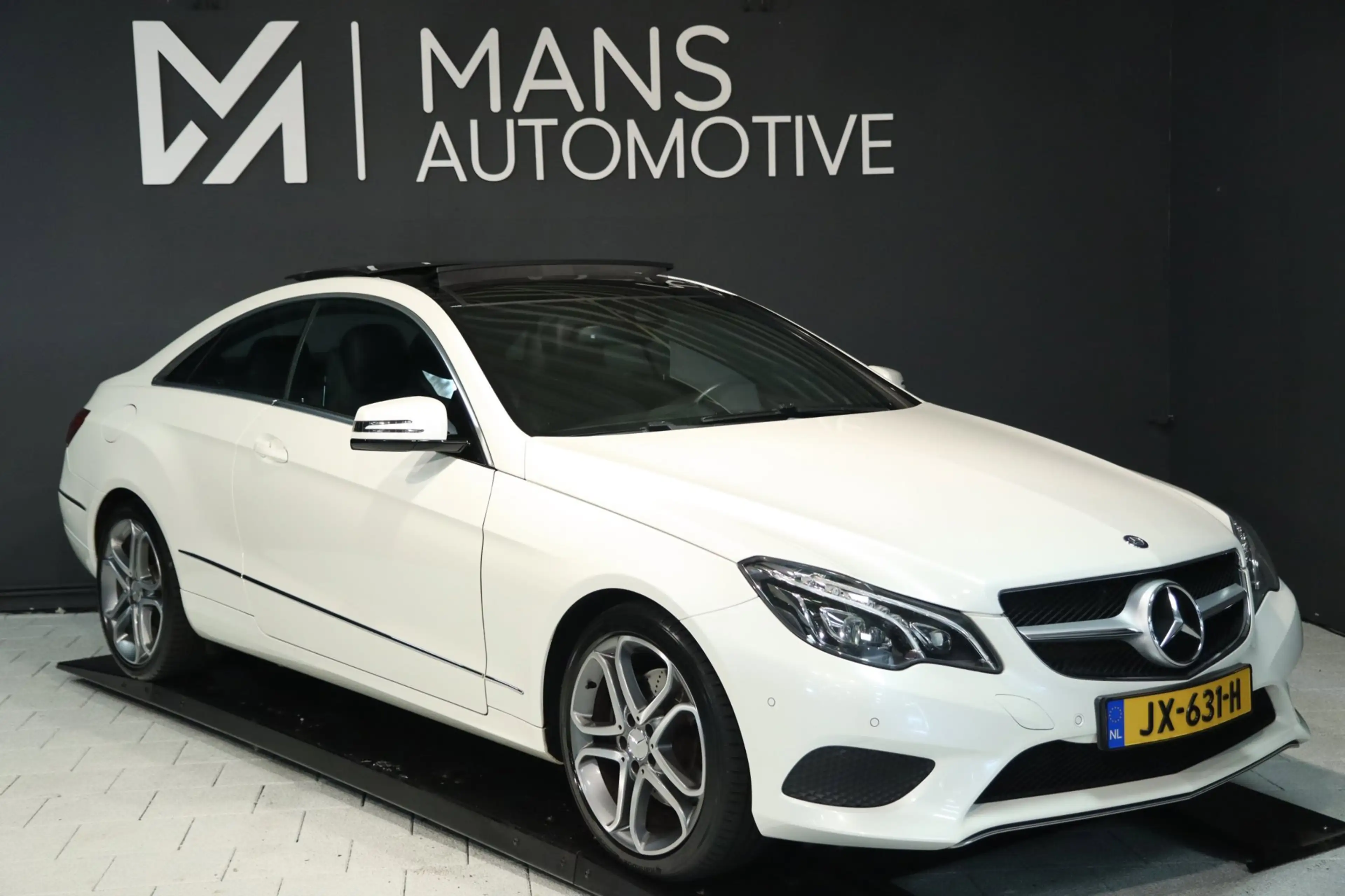Mercedes-Benz E 250 Coupé / PANODAK / HK / LEDER / CRUISE / DODEHOEK — photo 27
