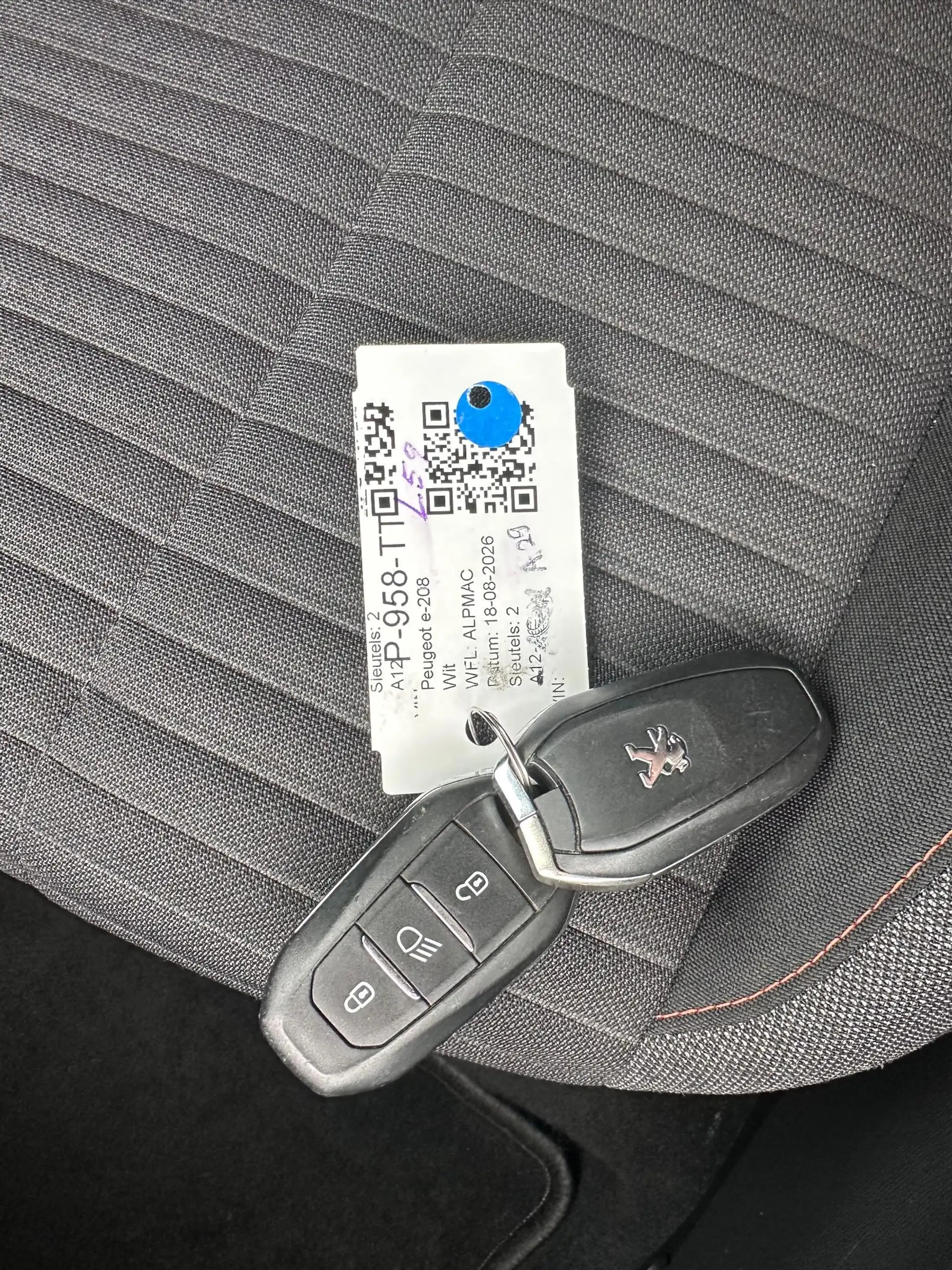 Peugeot e-208 EV Active Pack 50 kWh NL-AUTO | NAVI | ECC — photo 29