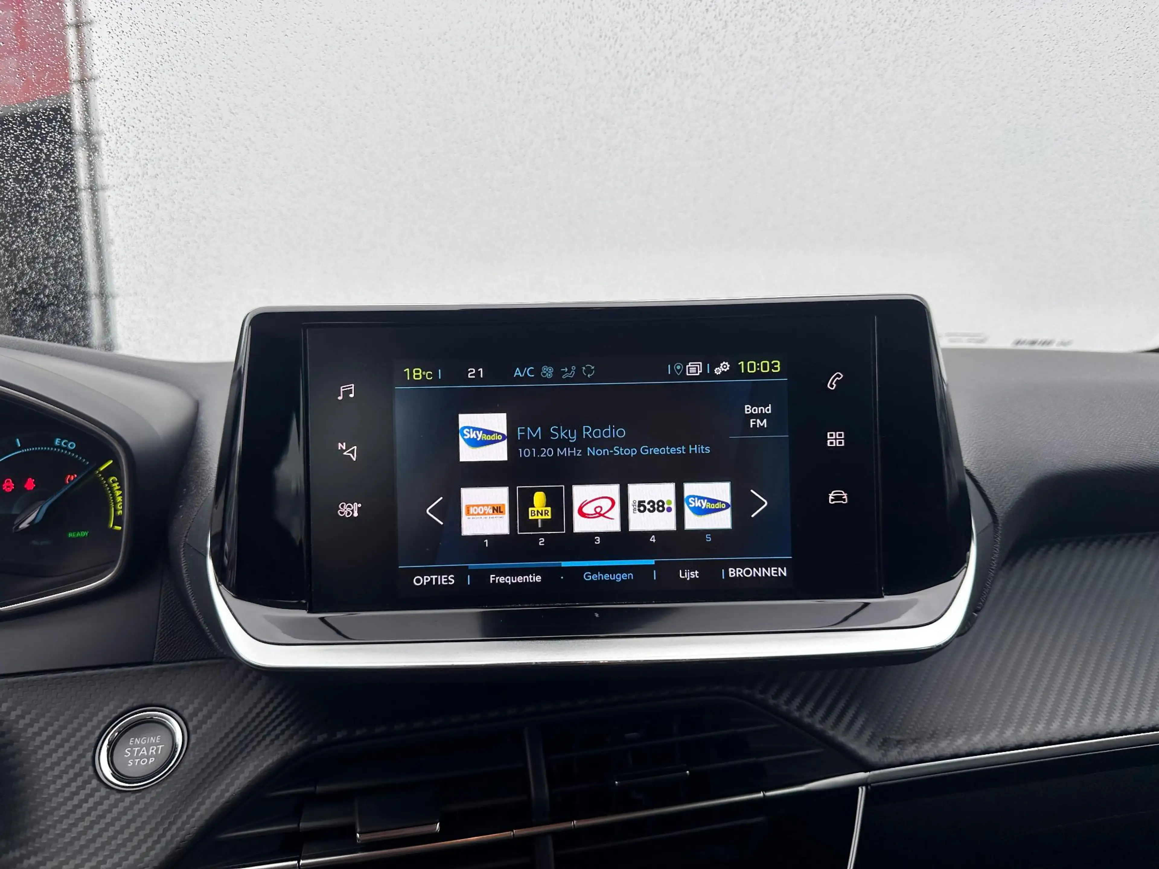 Peugeot e-208 EV Active Pack 50 kWh NL-AUTO | NAVI | ECC — photo 25