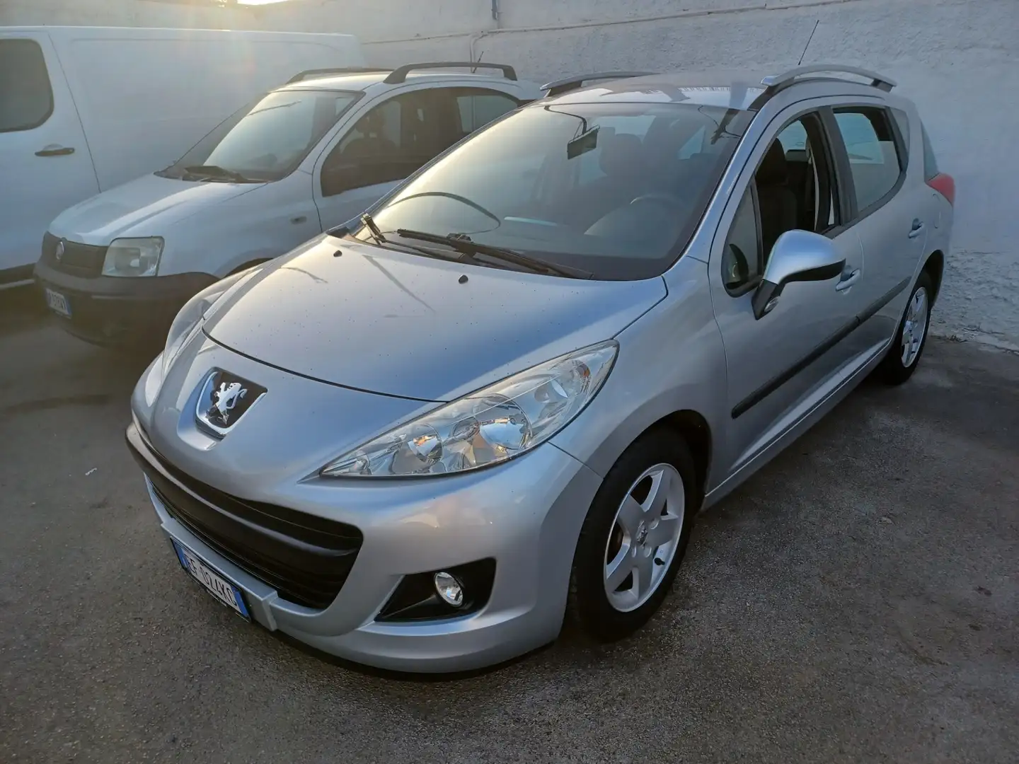 Peugeot 207 1.4 VTi 95CV SW X Line Argento - 1