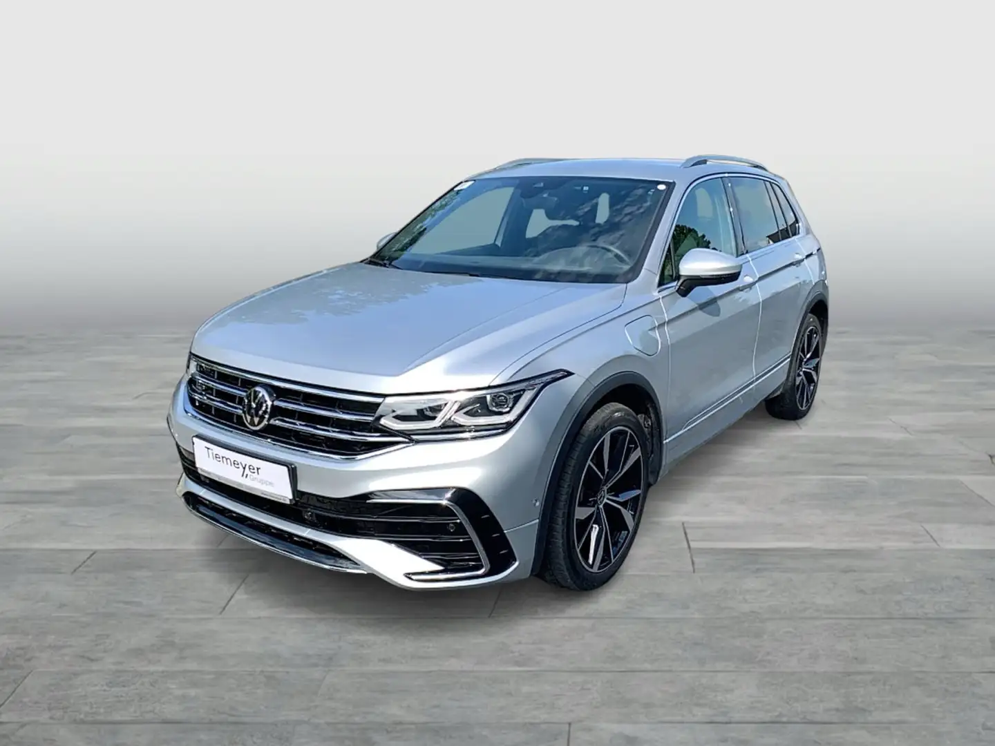 Volkswagen Tiguan eHybrid R-LINE LM20 AHK IQ.LIGHT ACC+ DCC Silber - 2