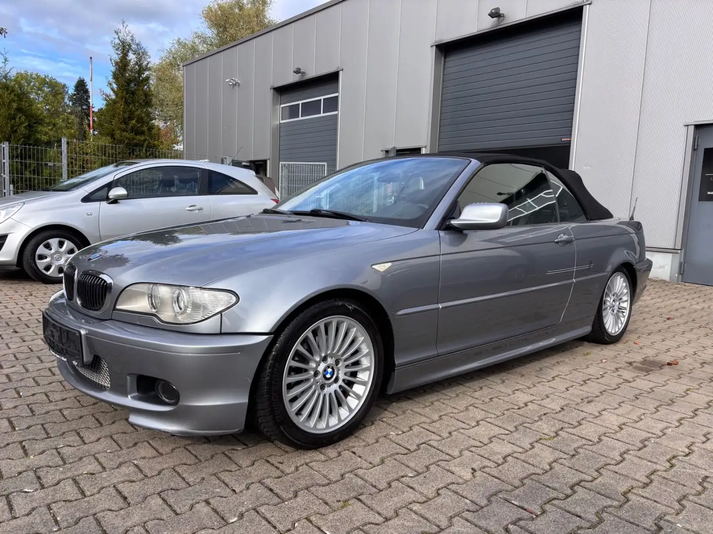 BMW 318 Ci Edition Sport Cabrio M- PAKET 17 " Leder Grau - 2