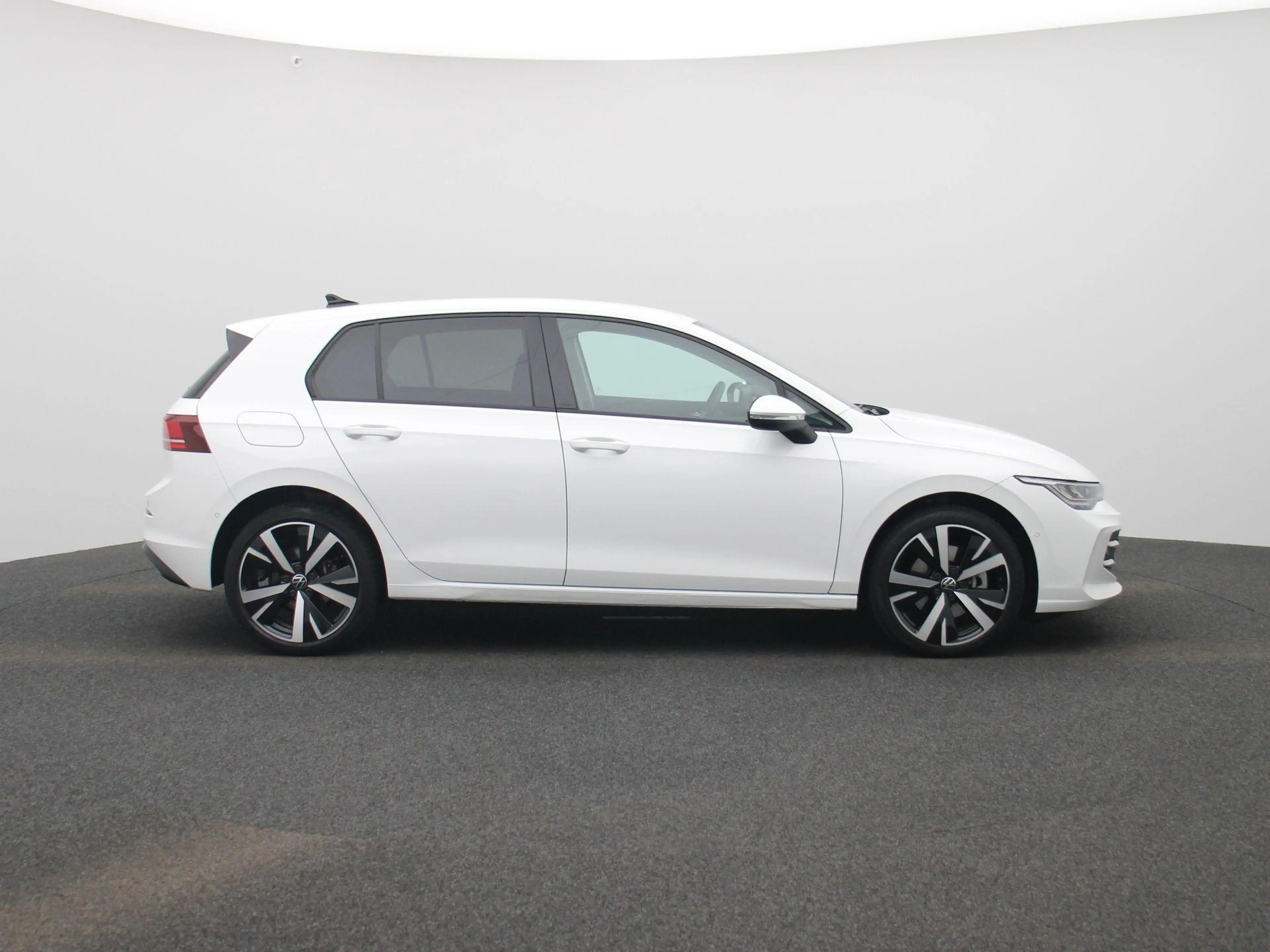 Volkswagen Golf 1.5 eHybrid Life Edition — photo 6