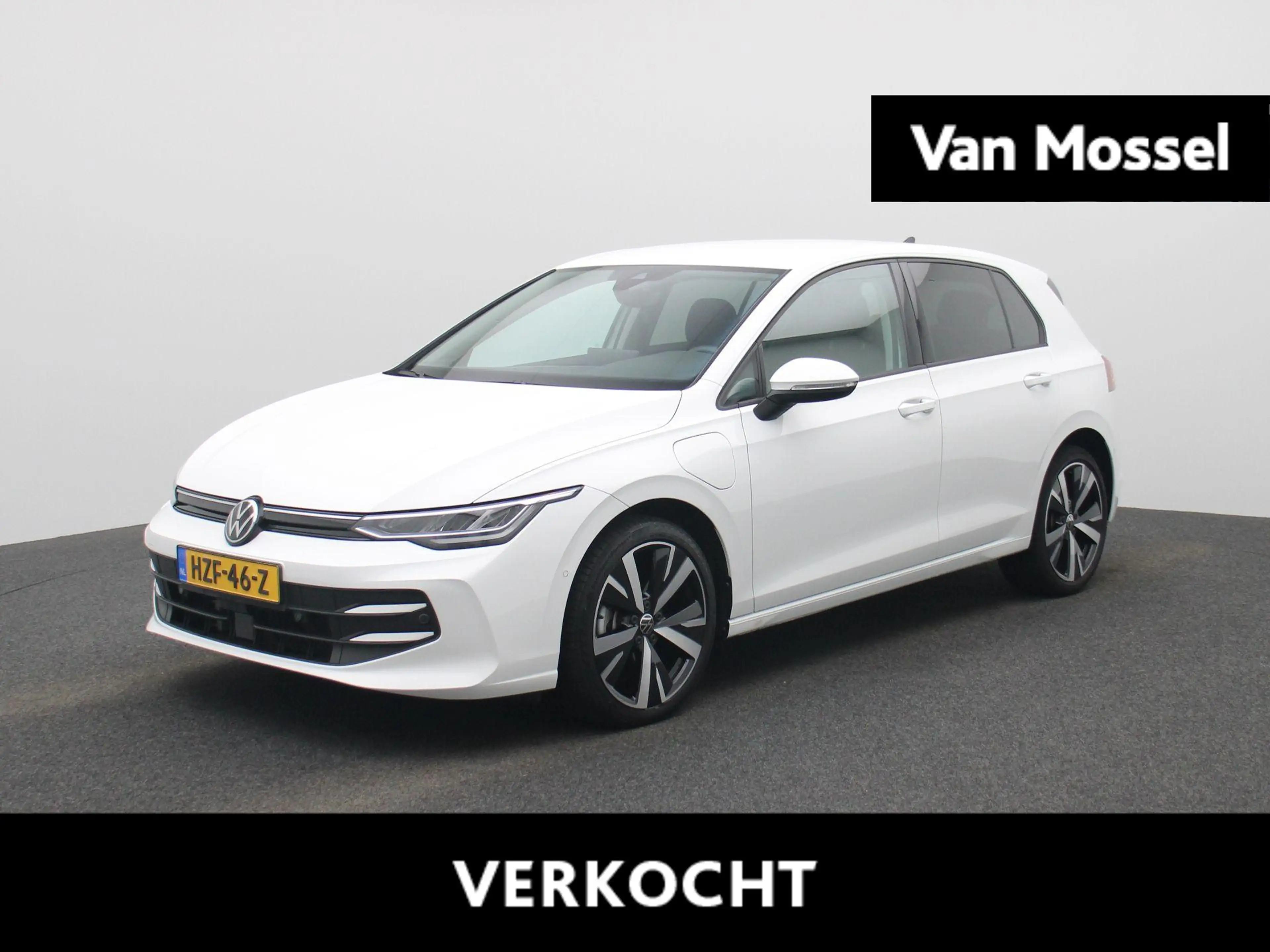 Volkswagen Golf 1.5 eHybrid Life Edition