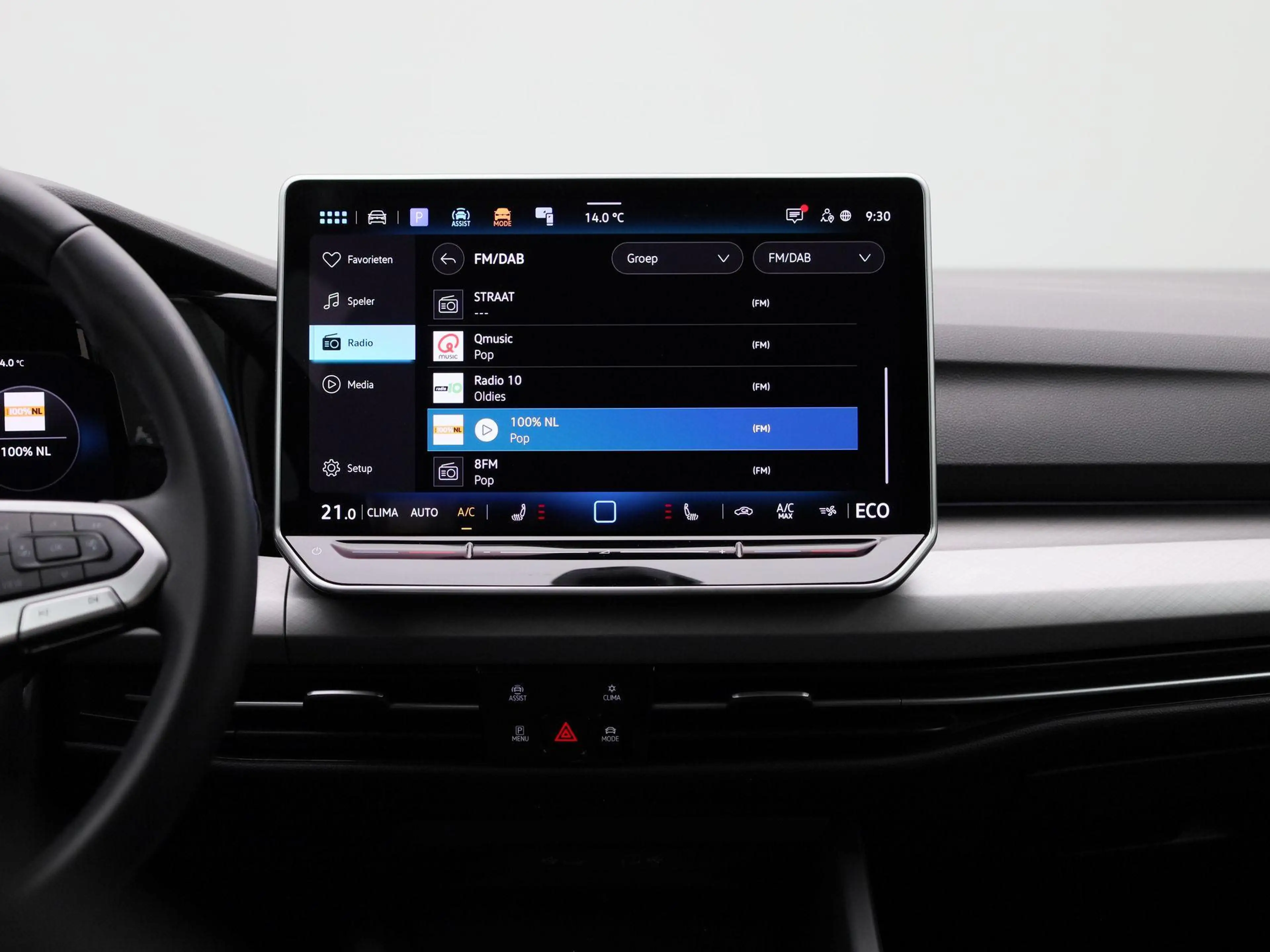 Volkswagen Golf 1.5 eHybrid Life Edition — photo 9