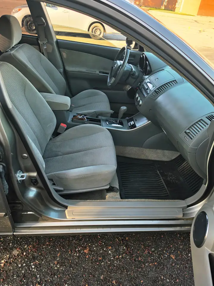 Nissan Altima снимка Nissan Altima