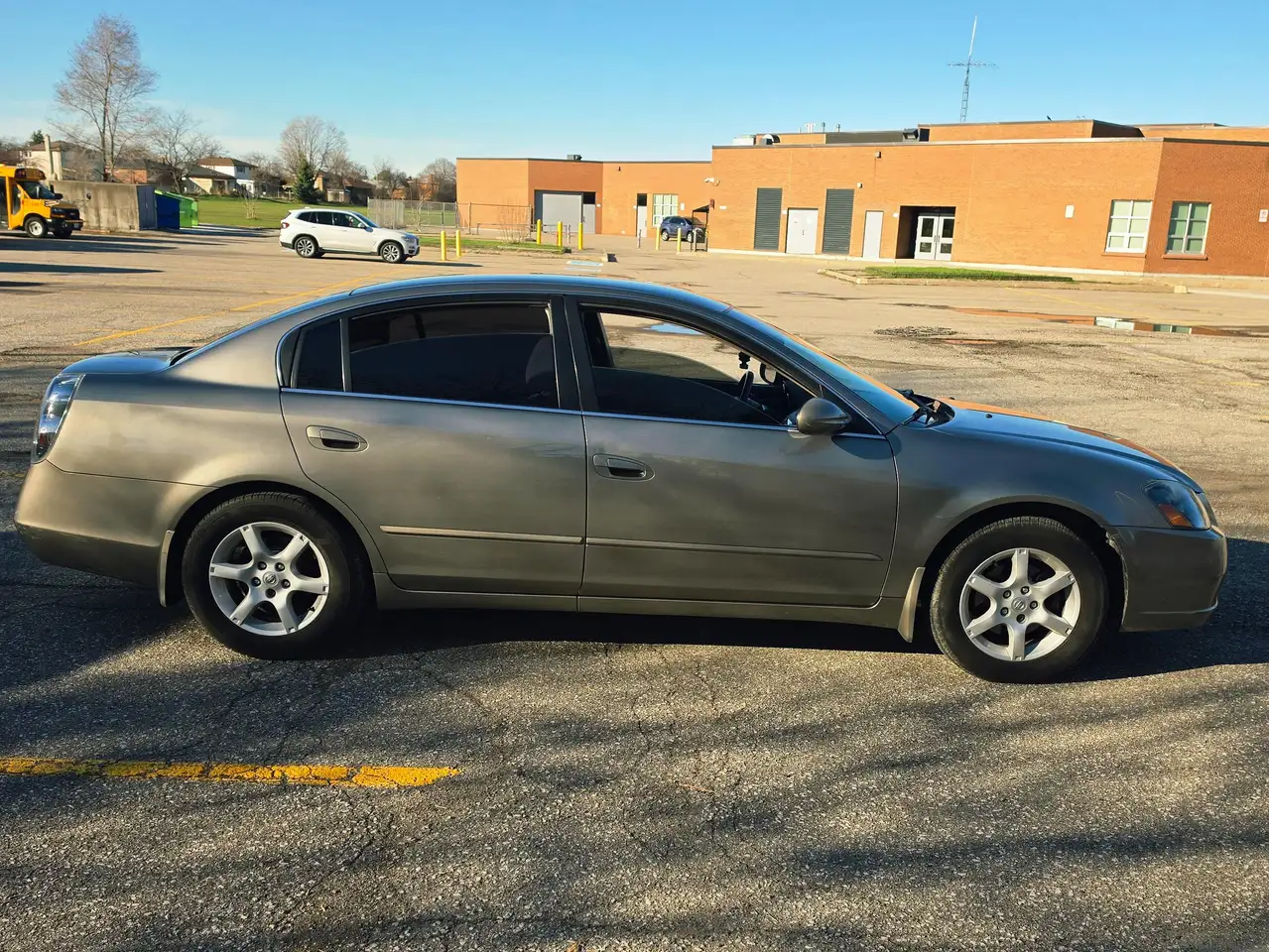 Nissan Altima снимка Nissan Altima