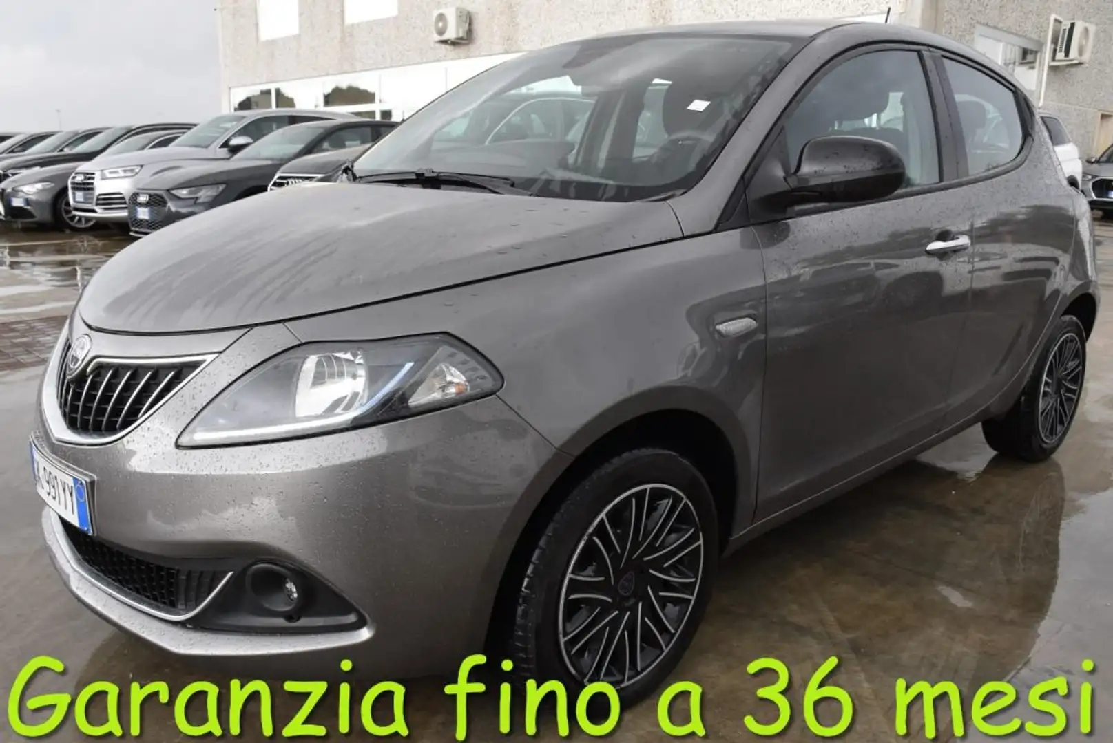 Lancia Ypsilon 1.0 FireFly 5 porte S&S Hybrid Gold Grigio - 1