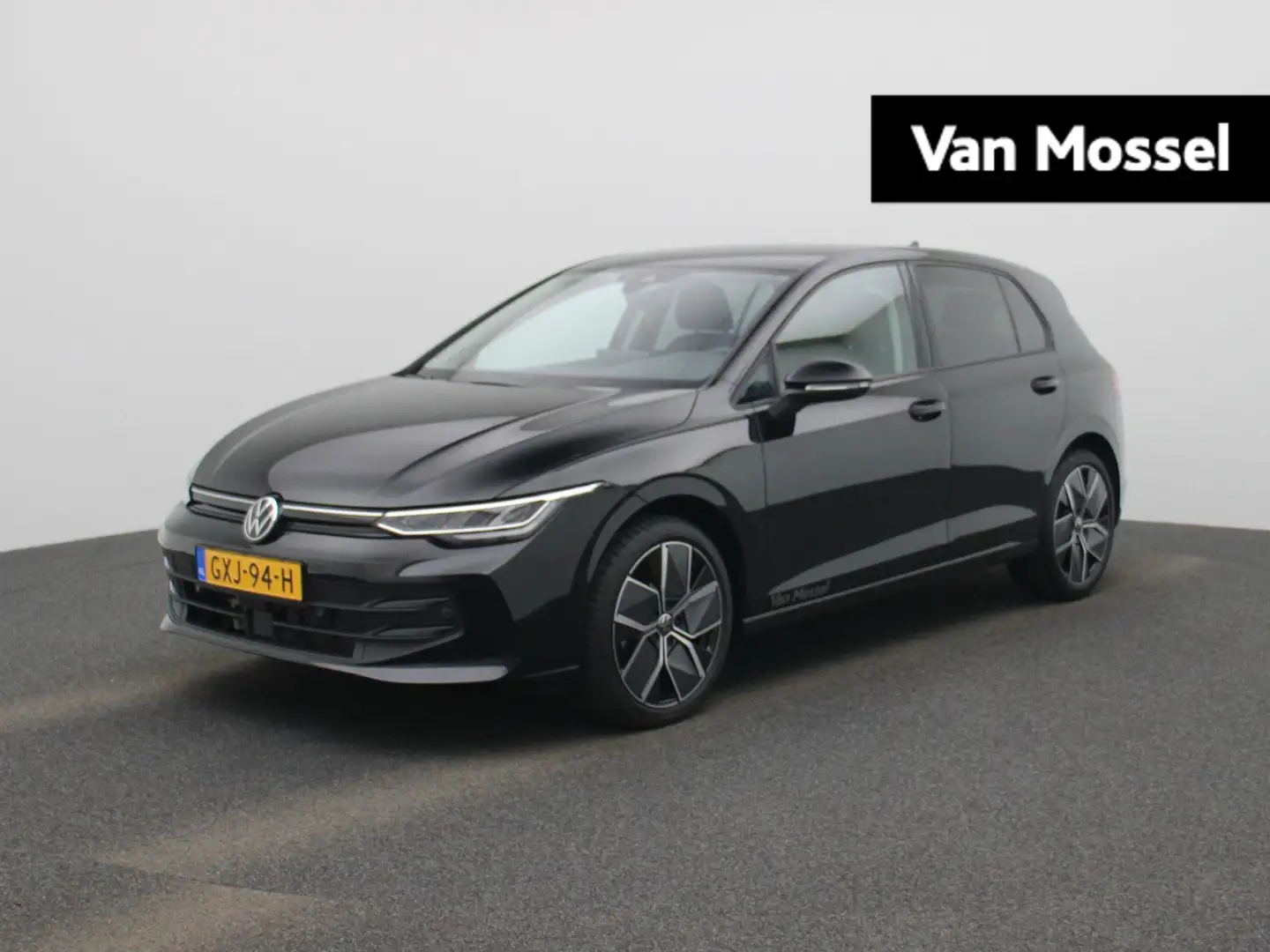 Volkswagen Golf 1.5 eTSI Oranje Edition 116 PK Automaat | Navigati Zwart - 1