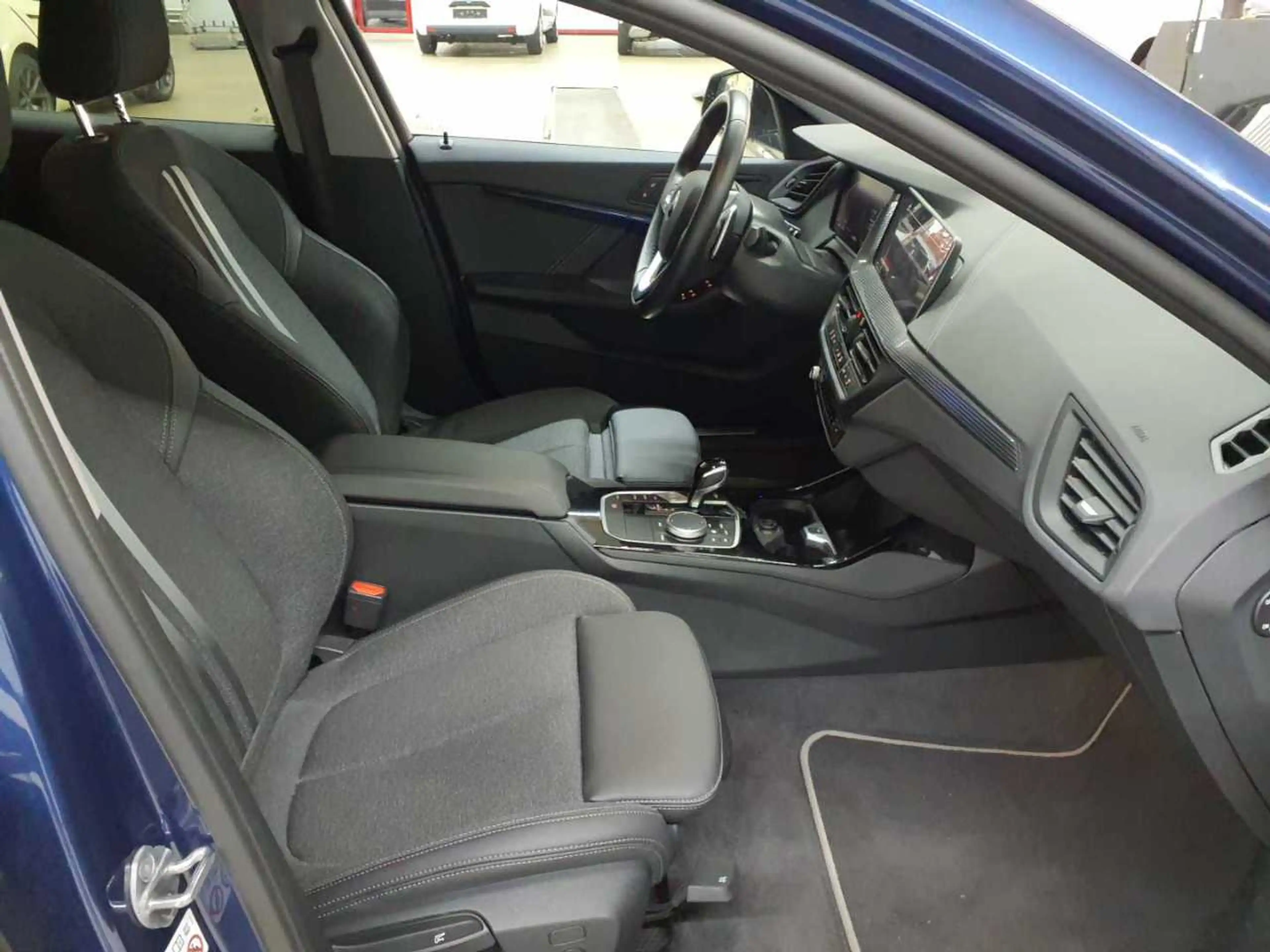BMW 118 118d Aut. Sport Line Navi GD LED — photo 7