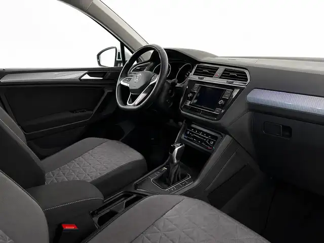 Volkswagen Tiguan view 13