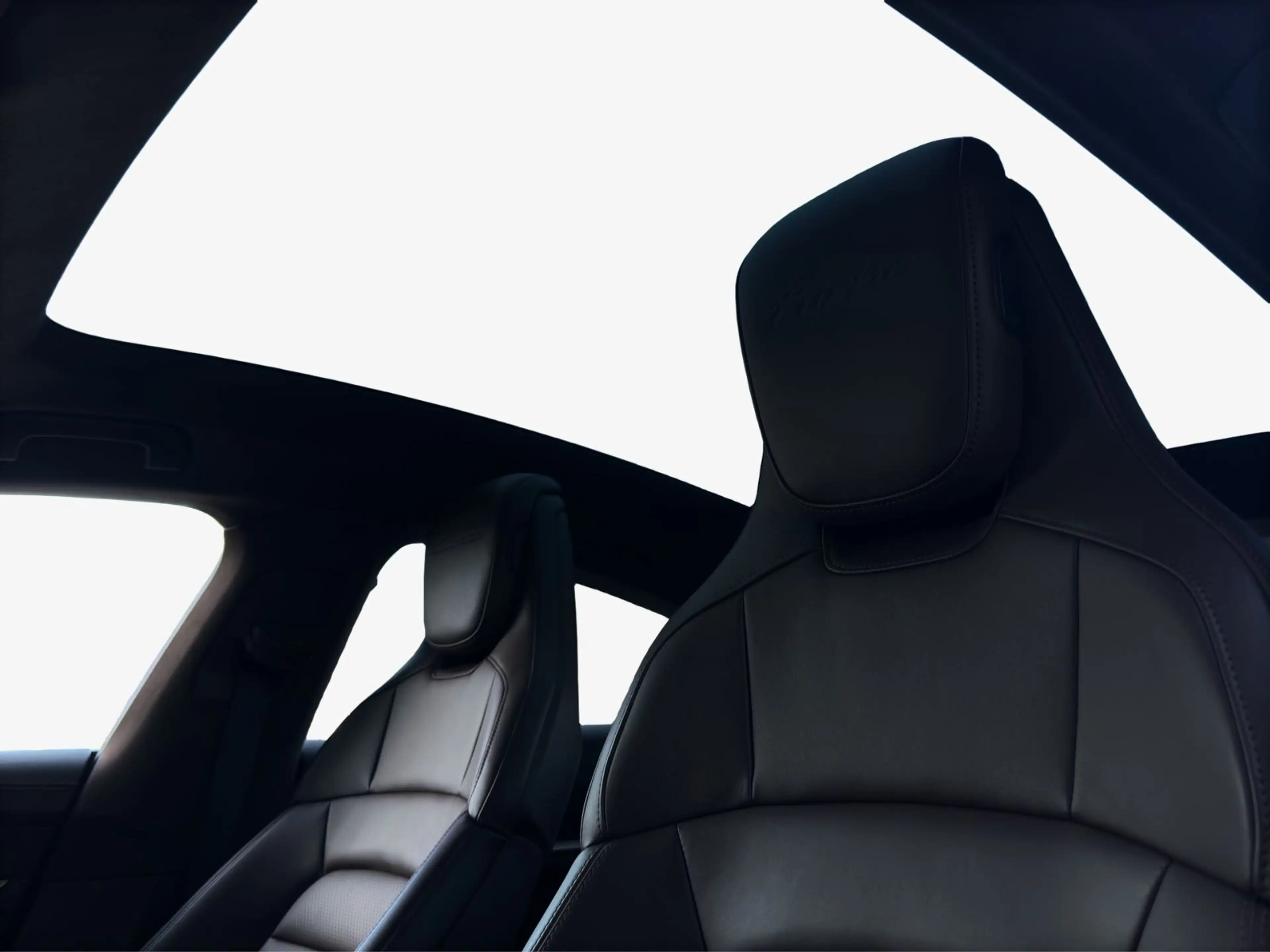 Porsche Taycan Turbo°BOSE°PANO°LUFT°VENT°ST-HT°360° — photo 15