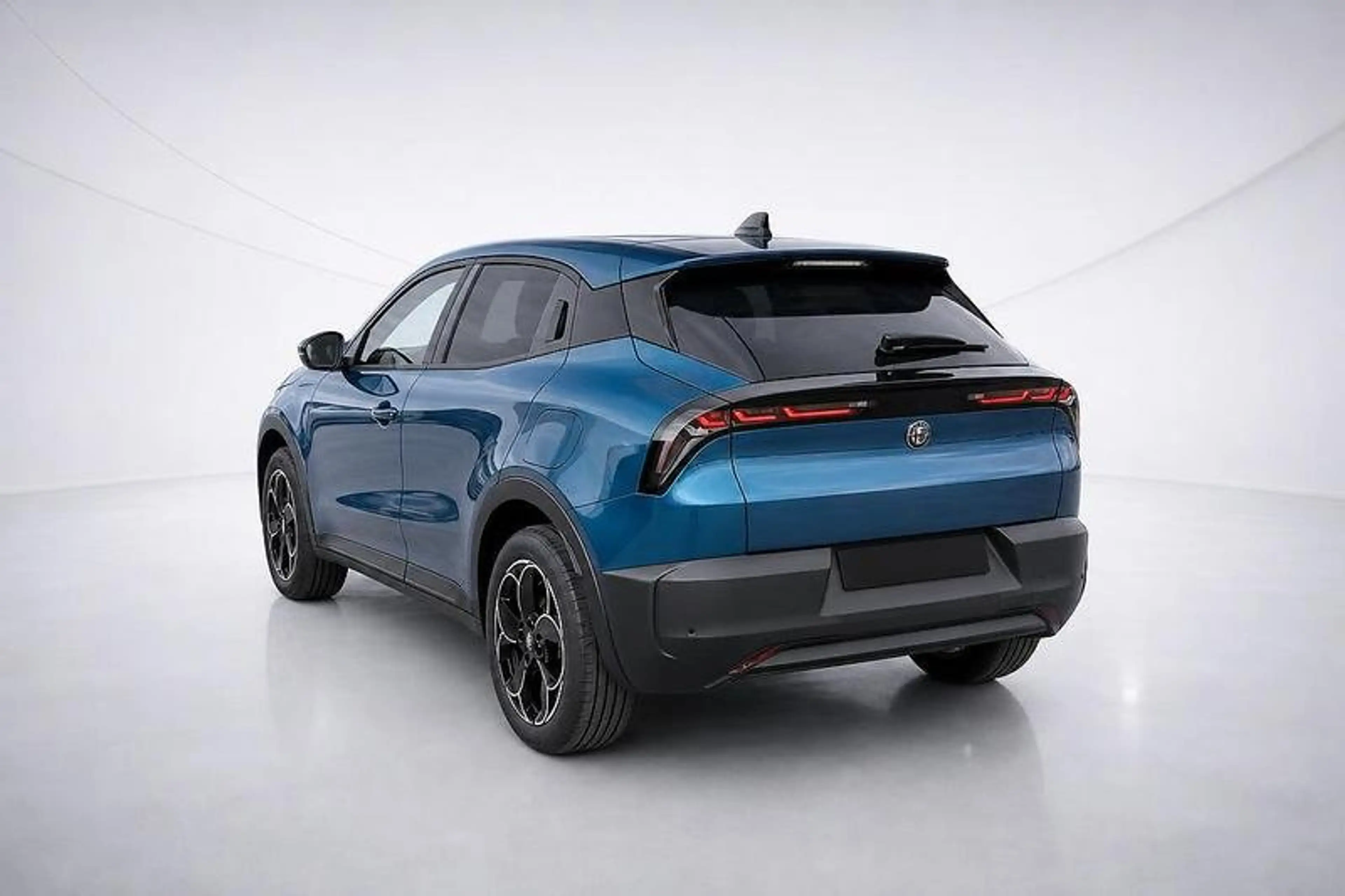 Alfa Romeo Junior Elettrica 54 kWh ACC/LED/PDC/Carplay — photo 4