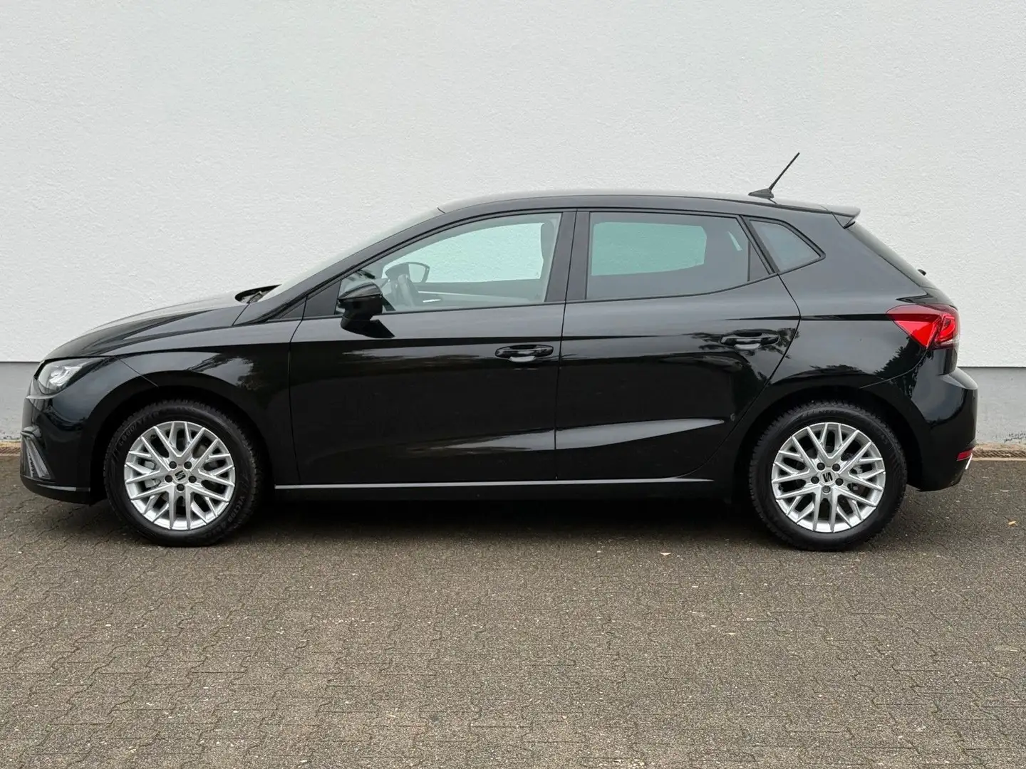 SEAT Ibiza FR Navi, DAB+,AppleCarPlay, LM-Räder Schwarz - 2