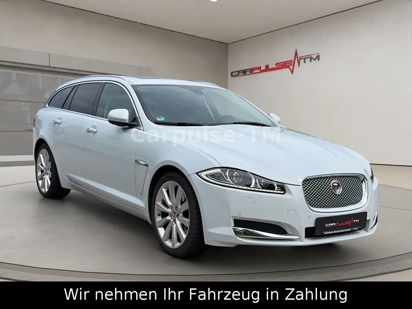 Jaguar XF Sportbrake 2.2-Xenon-1.Hand-Automatik-200 PS Weiß - 1