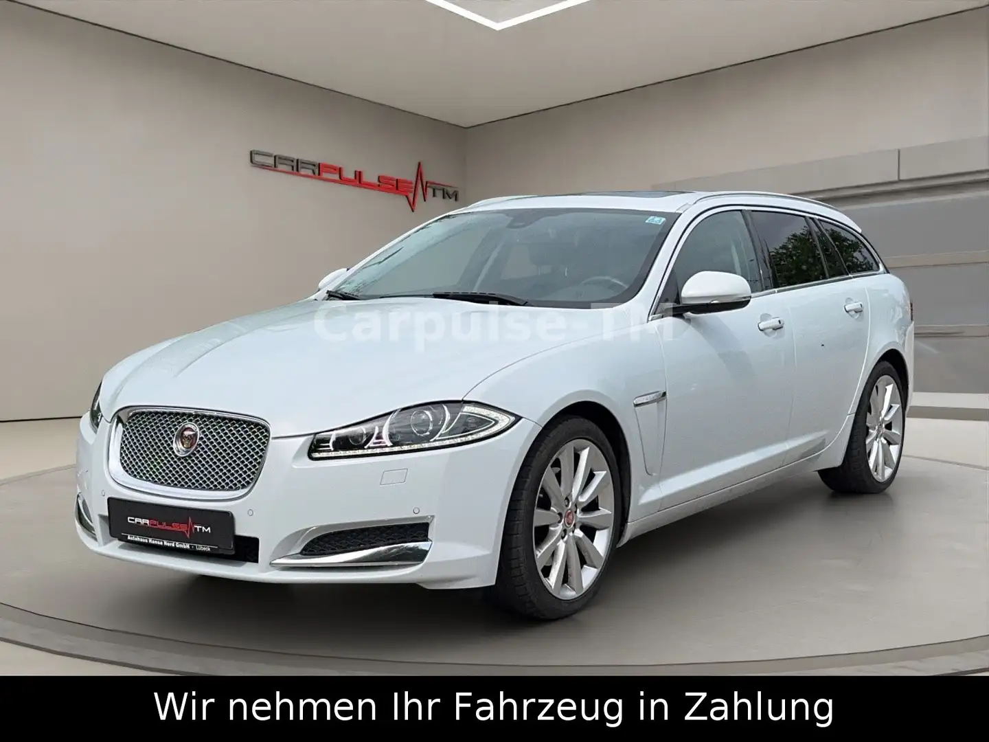 Jaguar XF Sportbrake 2.2-Xenon-1.Hand-Automatik-200 PS Weiß - 1