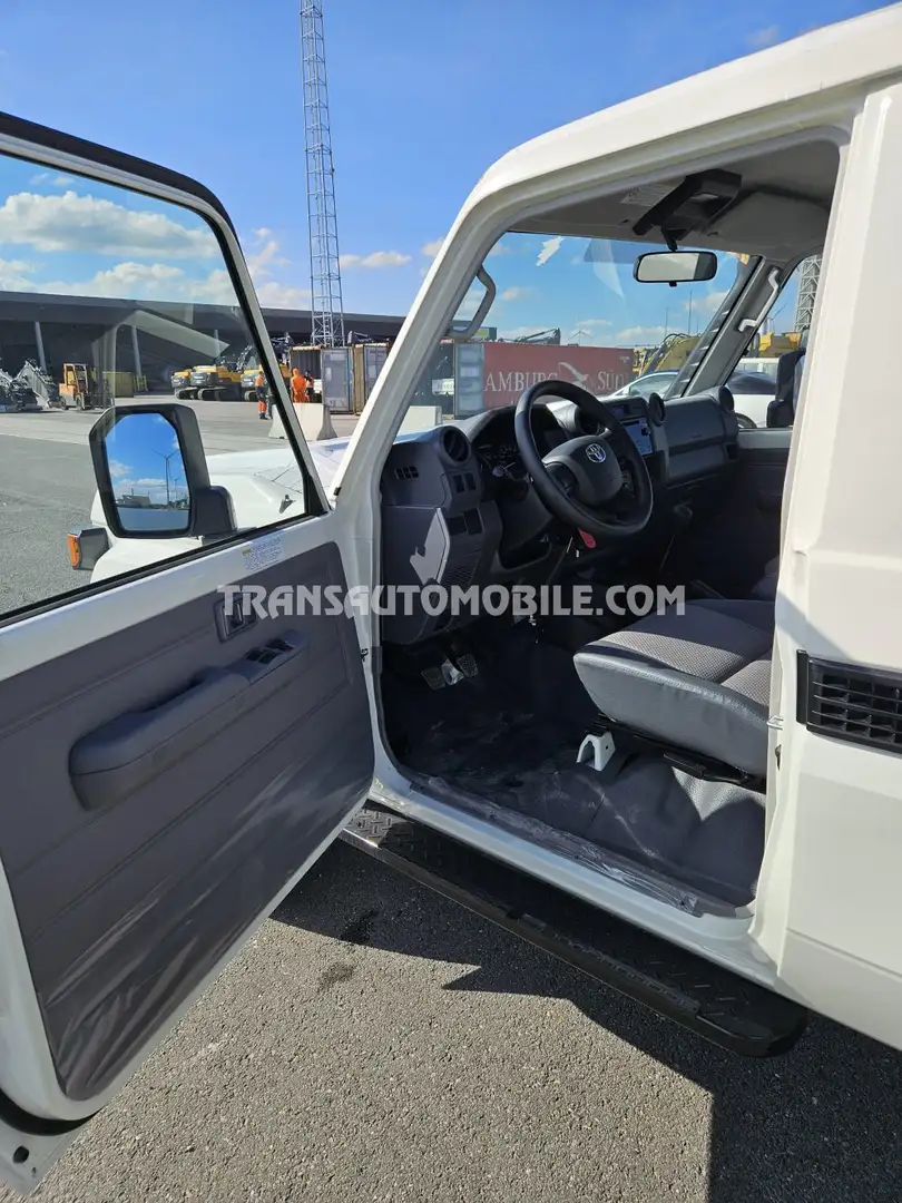 Toyota Land Cruiser HZJ 79 SINGLE CAB - EXPORT OUT EU TROPICAL VERSION Biały - 2