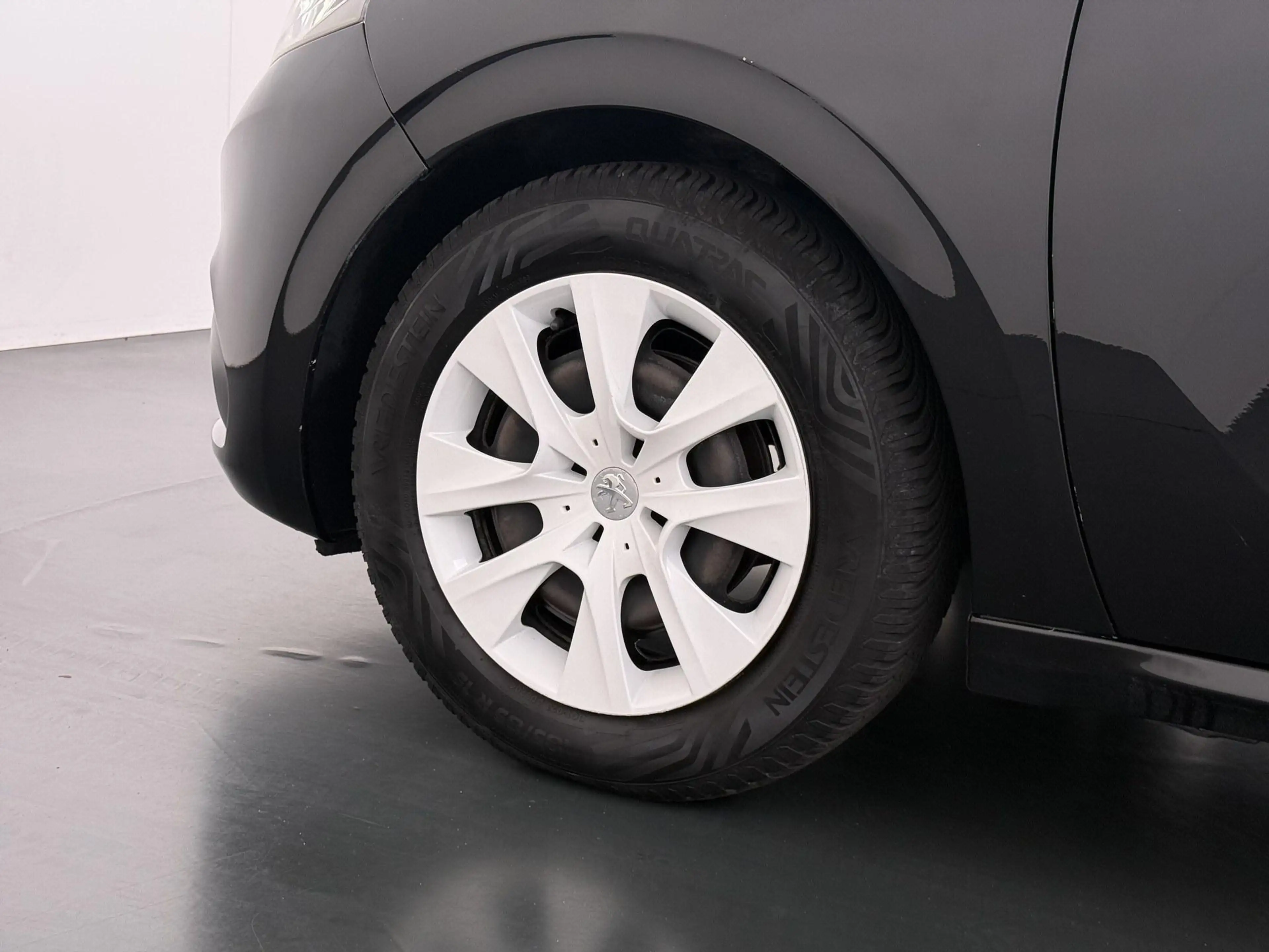 Peugeot 208 1.2 PureTech Allure — photo 22