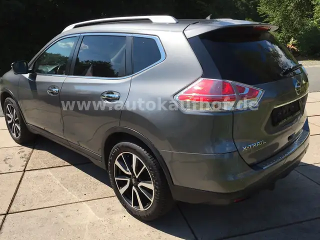 Nissan X-Trail view 5