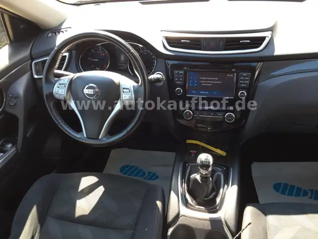 Nissan X-Trail view 11