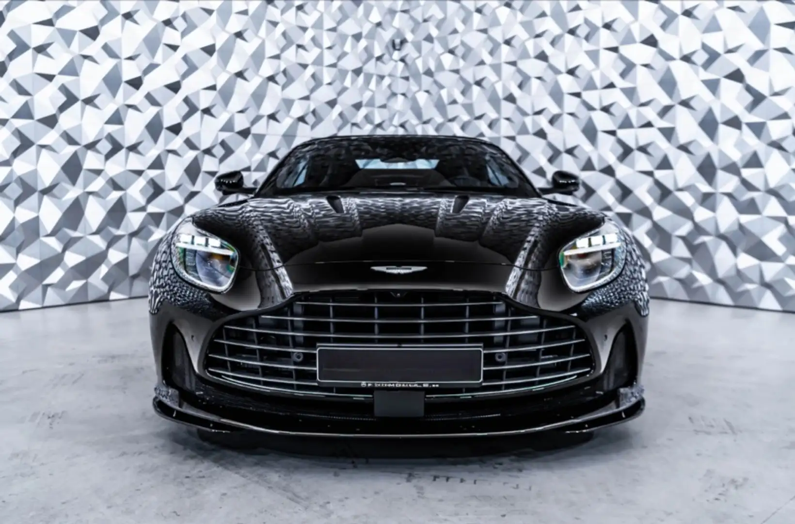 Aston Martin DB12 4.0 V8 Zwart - 2