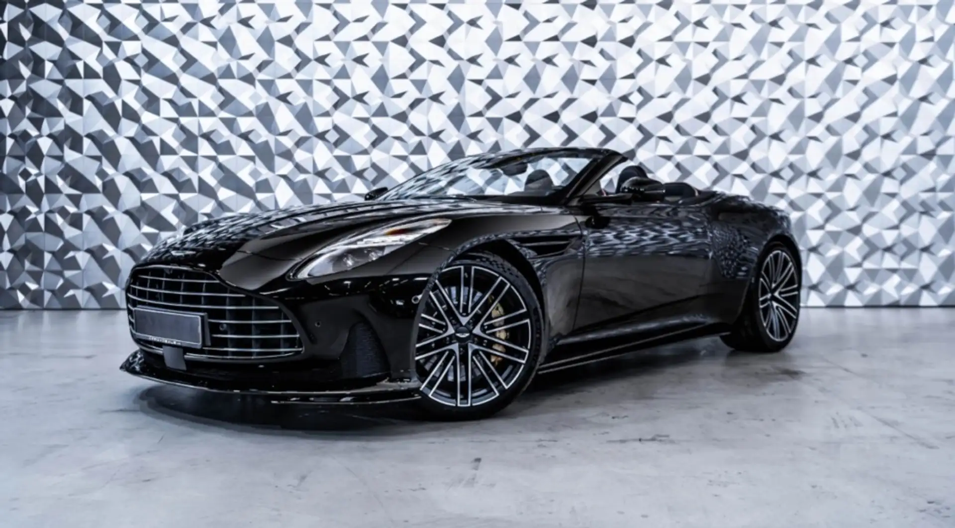 Aston Martin DB12 4.0 V8 Zwart - 1