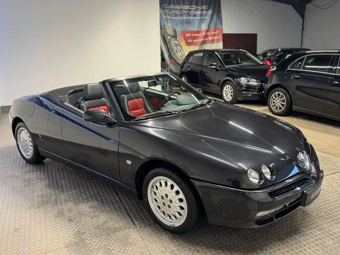 Alfa Romeo Spider 2.0 16V **Edizione Elegante** Černá - 2