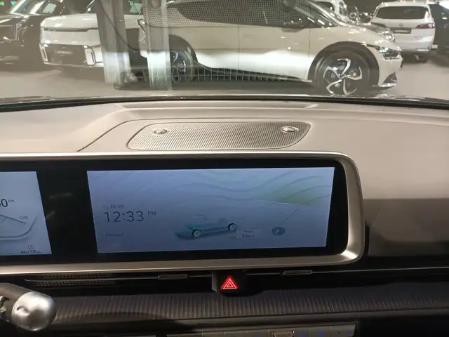 Hyundai Ioniq 6 view 11