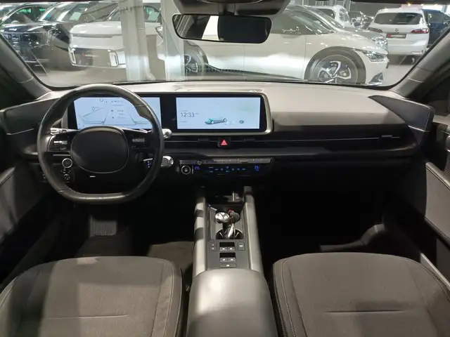 Hyundai Ioniq 6 view 9