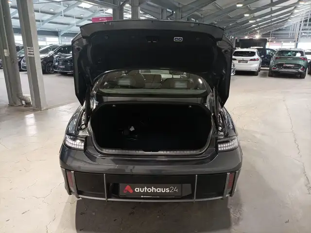 Hyundai Ioniq 6 view 6