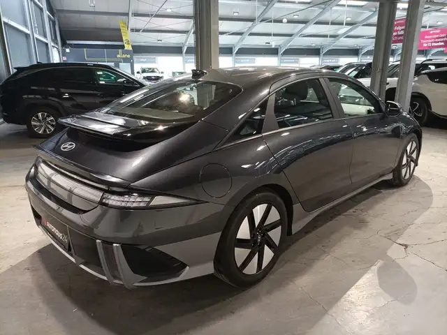 Hyundai Ioniq 6 view 5