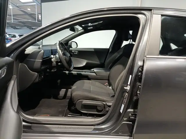 Hyundai Ioniq 6 view 8