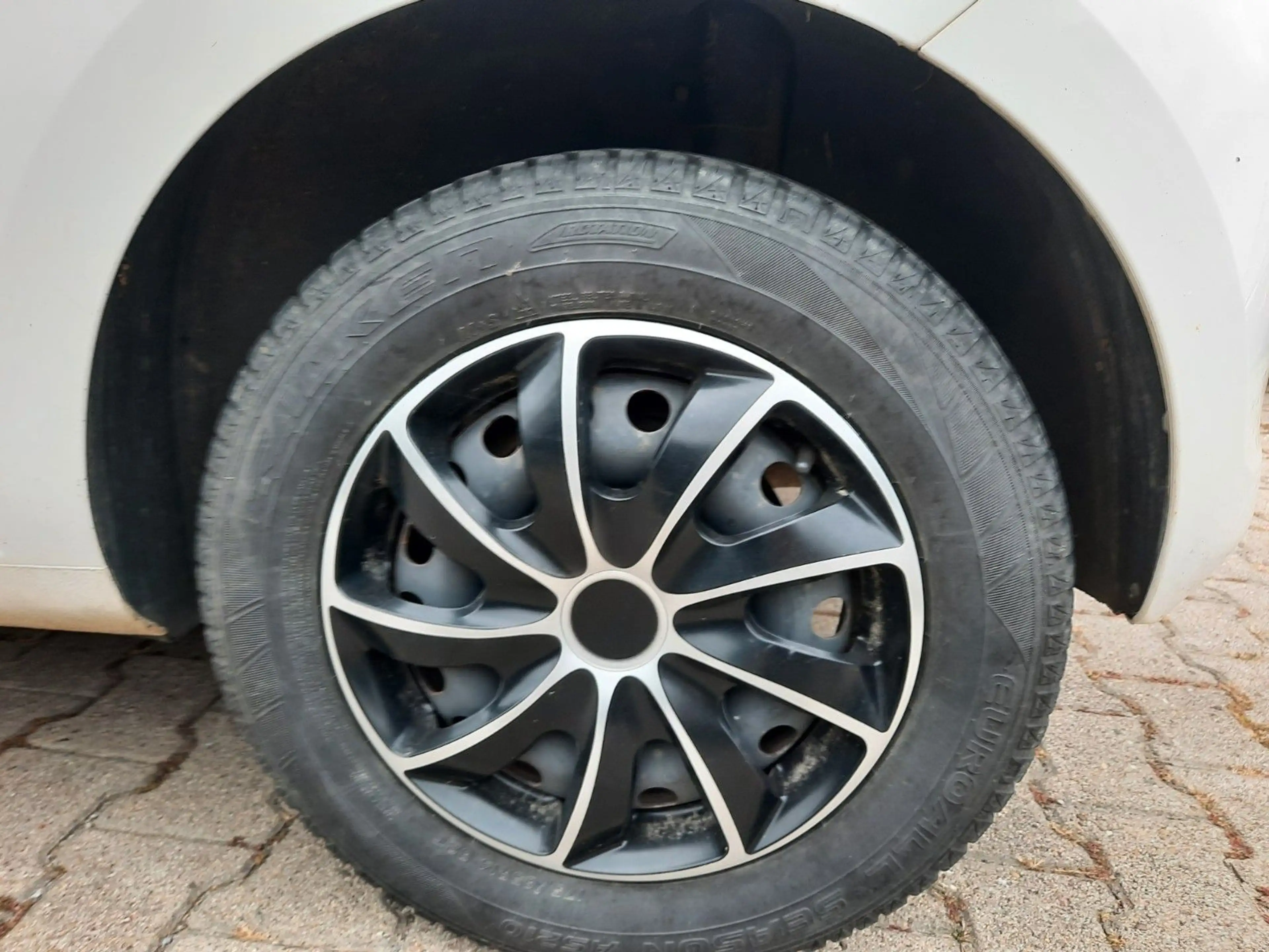 Skoda Citigo Ambition 1.0 Urban-Paket Allwetterreifen — photo 7