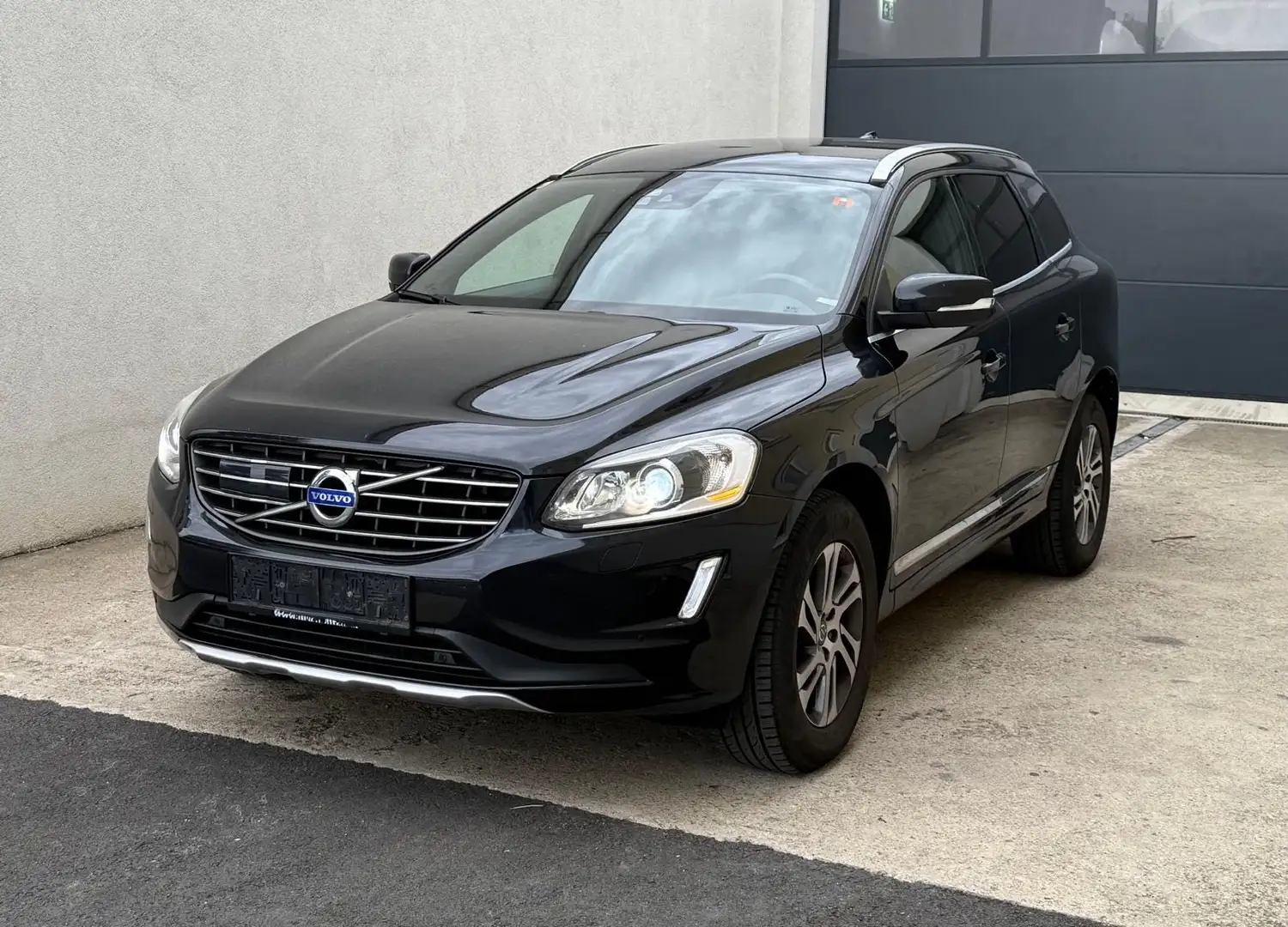 Volvo XC60 D4 Summum Geartronic - 1