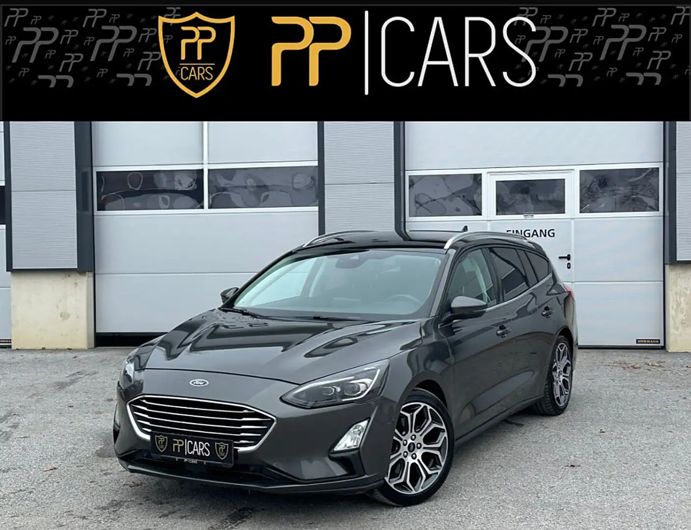 Ford Focus Traveller 2,0 EcoBlue SCR Titanium Business Aut... Grau - 1