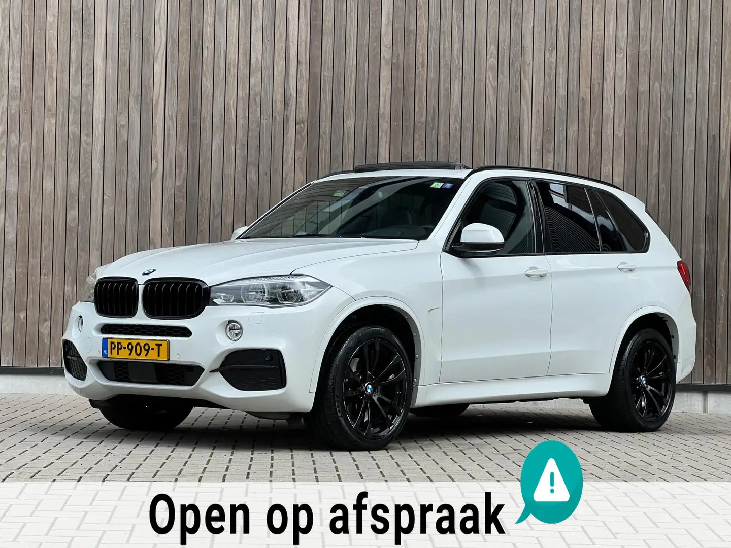 BMW X5 XDrive30d High Executive M-Sport |Pano|Trekhaak| Bianco - 1